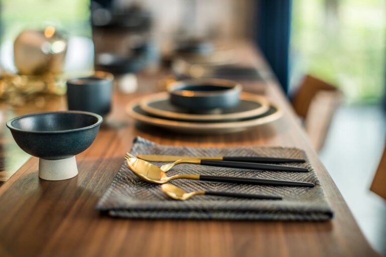 Il difetto che perfeziona: Kintsugi, la ceramica spezzata e la filosofia giapponese che fece della cicatrice un capolavoro